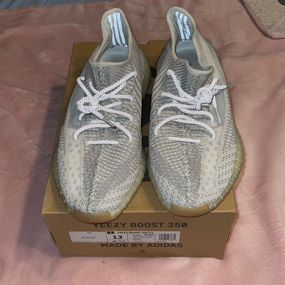 Yeezy boost 350 V2